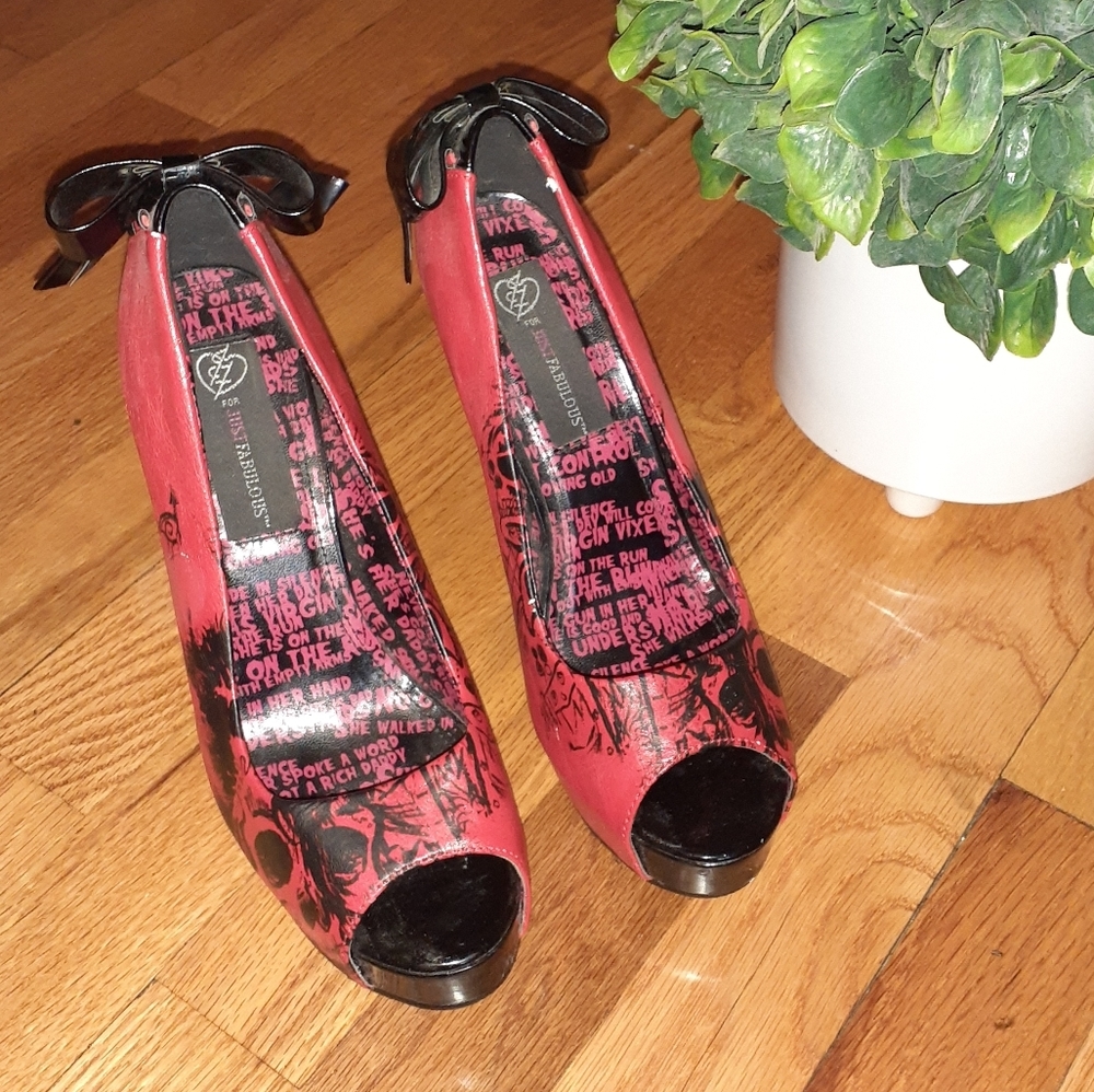 Red skull stiletto heels